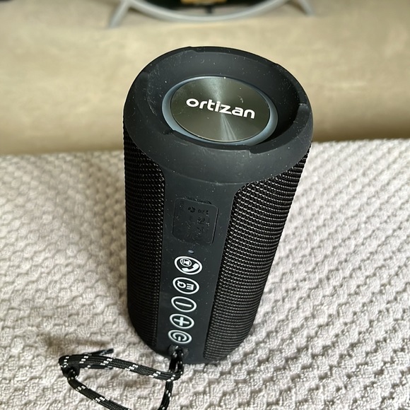 Ortizan Bluetooth speaker - Picture 2 of 5